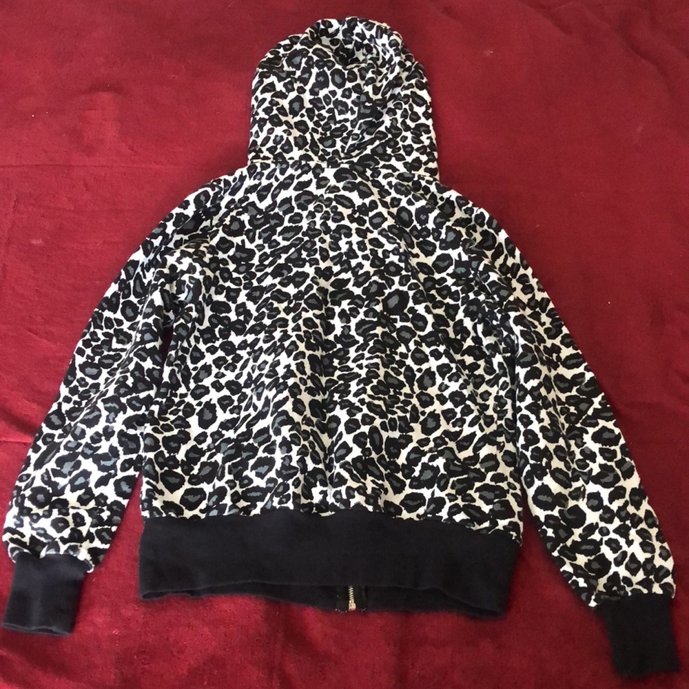 No string’s attached light coat - Picture 2 of 4